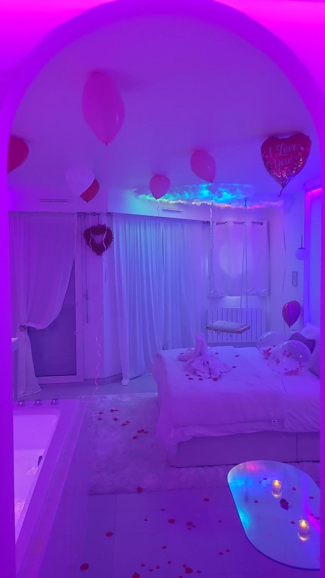Love Room A 30 Mn Des Plages Et De Vannes Questembert 객실 사진
